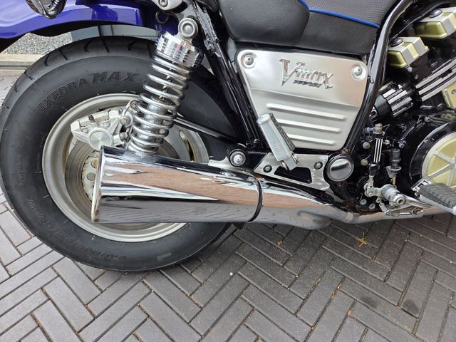 yamaha - vmx-1200-v-max
