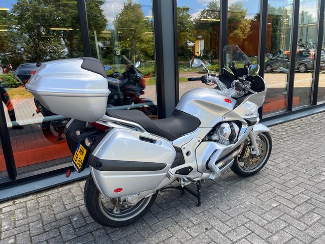 moto-guzzi - norge-1200