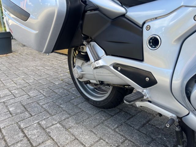 moto-guzzi - norge-1200