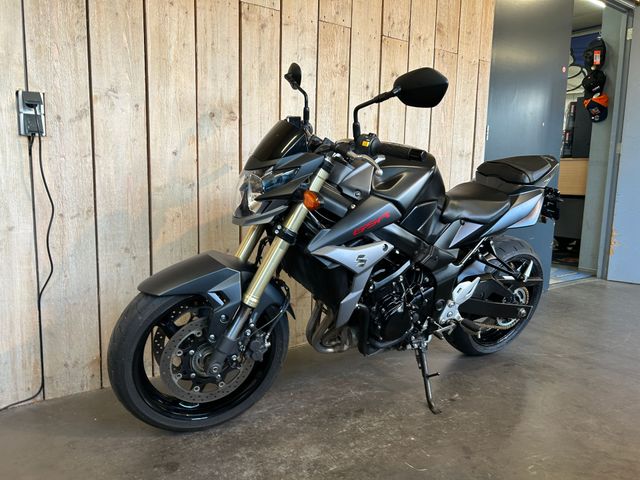 suzuki - gsr-750-a