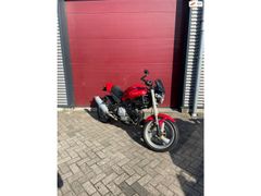 DUCATI M 750