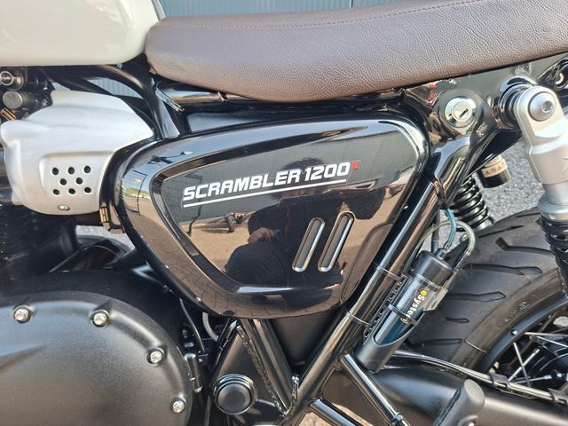 triumph - scrambler-1200-x