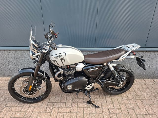 triumph - scrambler-1200-x
