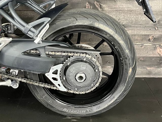 triumph - speed-triple-1050-abs
