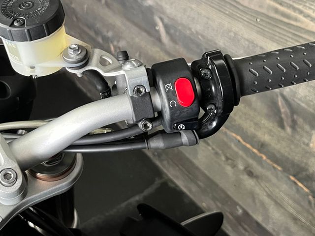 triumph - speed-triple-1050-abs