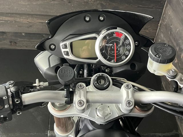 triumph - speed-triple-1050-abs