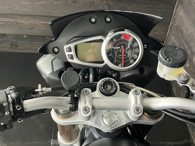 triumph - speed-triple-1050-abs