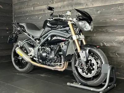 TRIUMPH SPEED TRIPLE 1050 ABS – foto 2