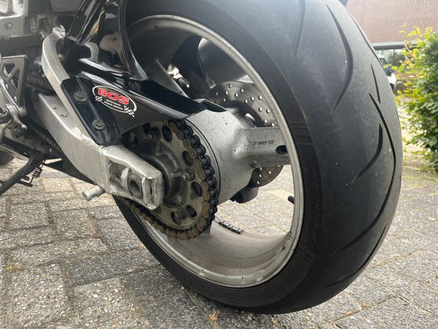 suzuki - gsx-r-600