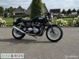 TRIUMPH THRUXTON 900
