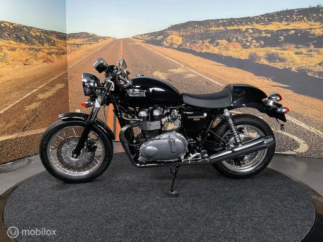 triumph - thruxton-900