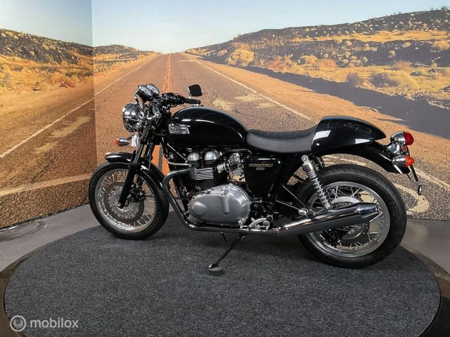 triumph - thruxton-900