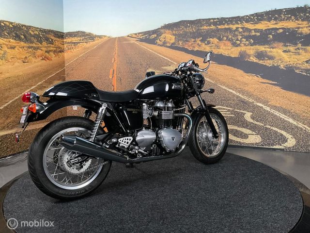 triumph - thruxton-900