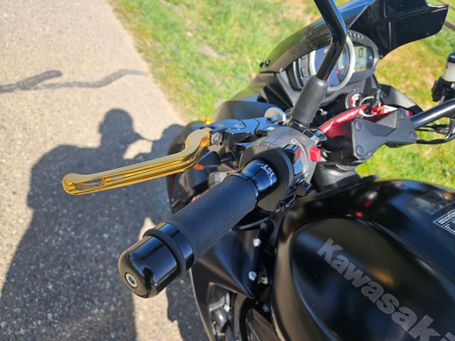 kawasaki - z-750-r-abs