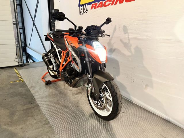 ktm - 1290-super-duke-r