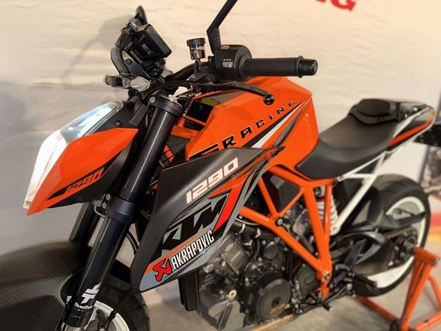 ktm - 1290-super-duke-r