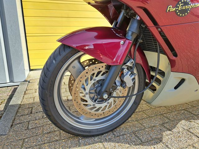 honda - st-1100-pan-european