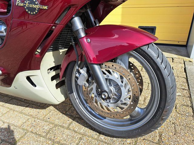 honda - st-1100-pan-european