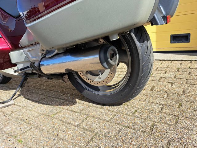 honda - st-1100-pan-european