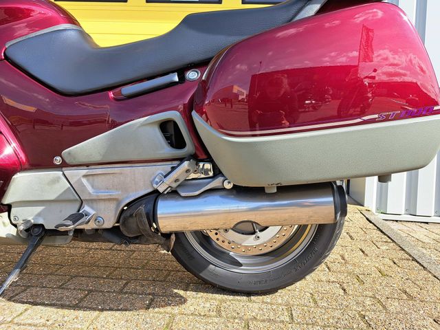 honda - st-1100-pan-european