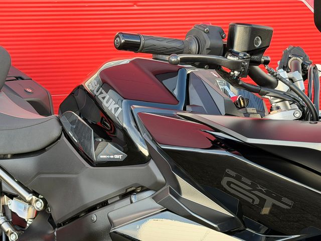 suzuki - gsx-s-1000-gt