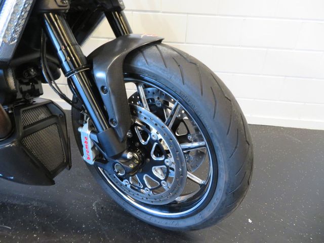 ducati - diavel-carbon