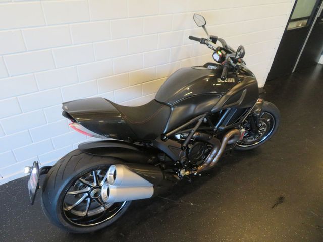 ducati - diavel-carbon