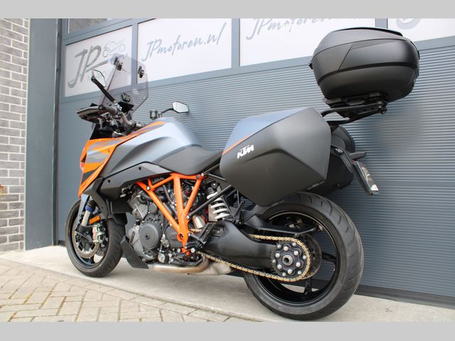 ktm - 1290-super-duke-gt