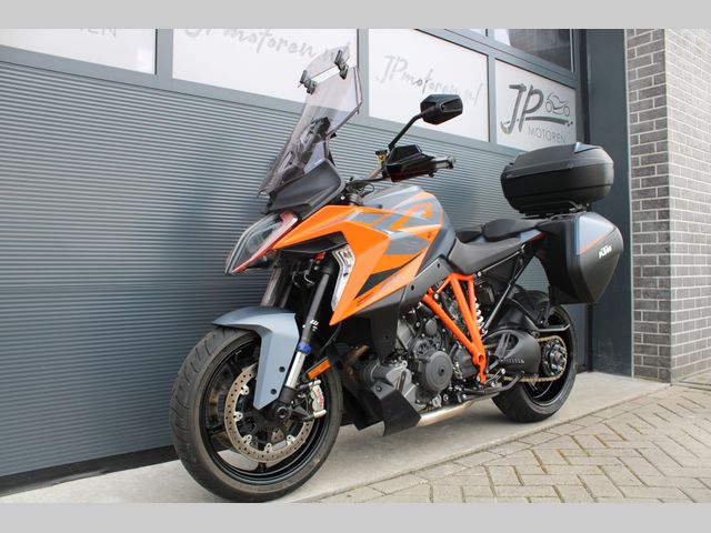 ktm - 1290-super-duke-gt