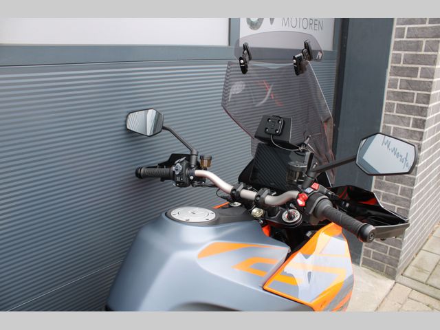 ktm - 1290-super-duke-gt