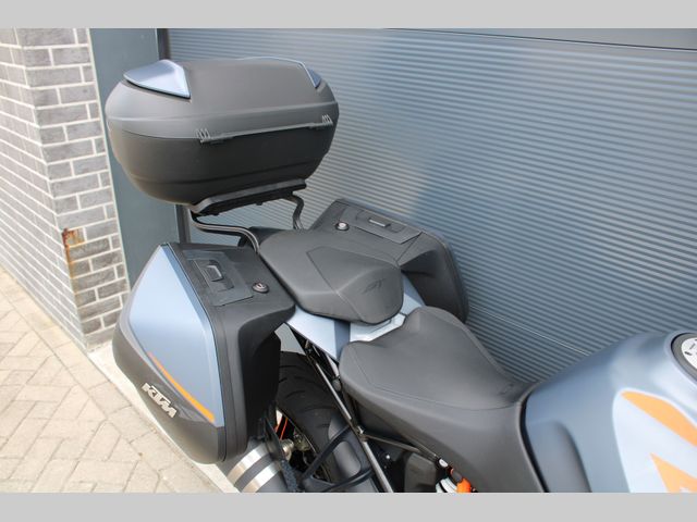 ktm - 1290-super-duke-gt