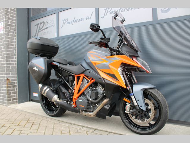 ktm - 1290-super-duke-gt