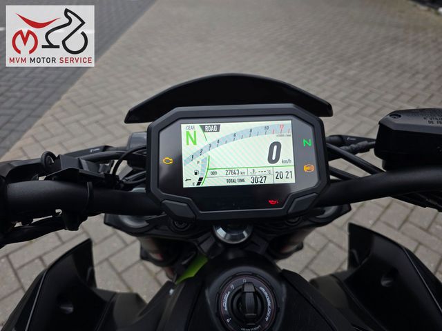 kawasaki - z900