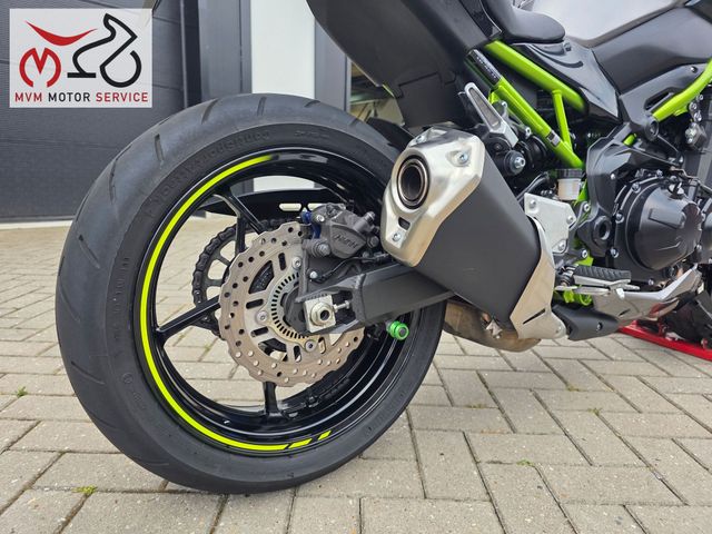 kawasaki - z900