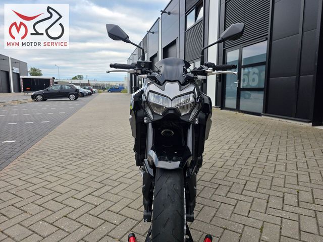 kawasaki - z900