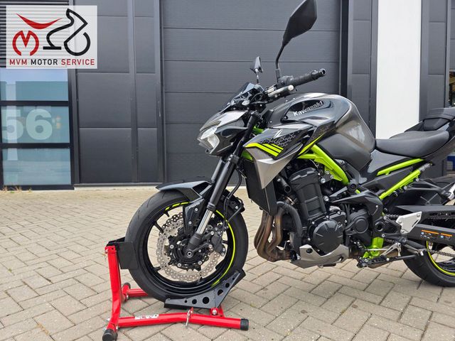 kawasaki - z900