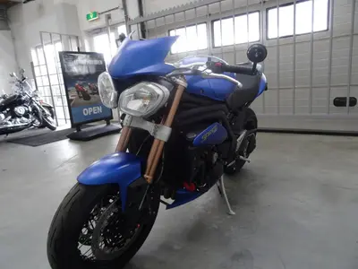 TRIUMPH SPEED TRIPLE 1050 ABS – foto 3