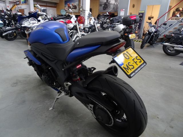 triumph - speed-triple-1050-abs
