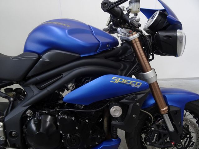 triumph - speed-triple-1050-abs