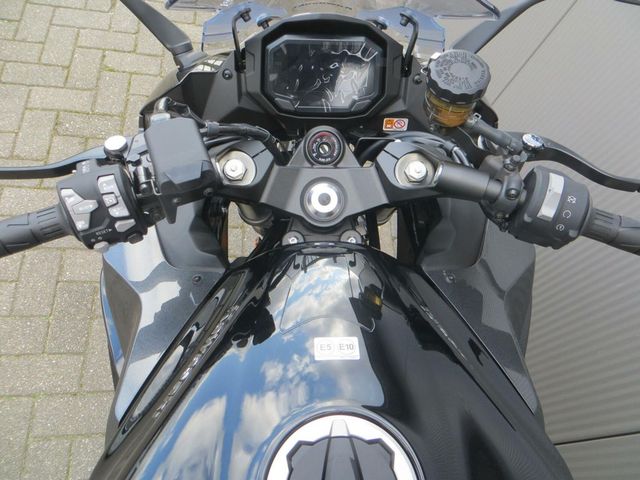 kawasaki - ninja-1000sx