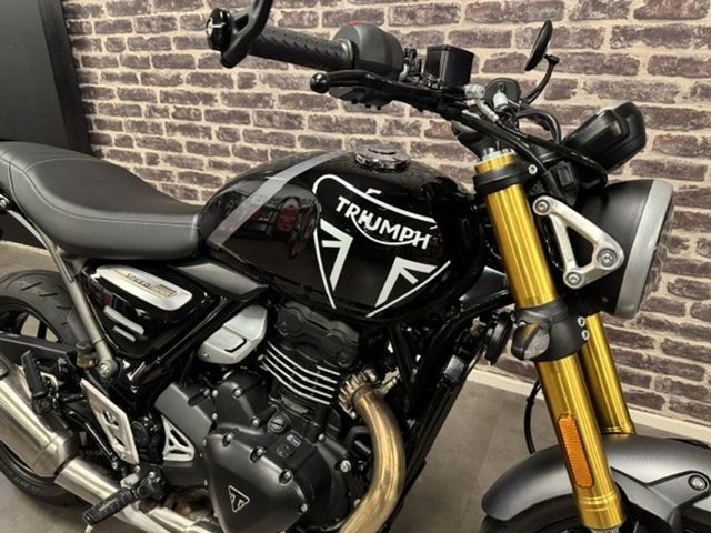 triumph - speed-400