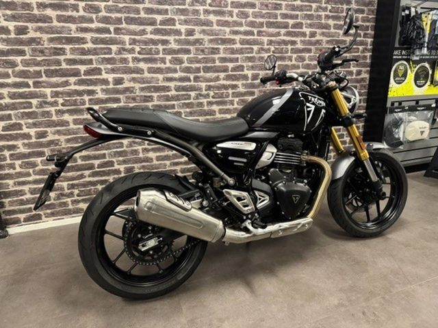 triumph - speed-400