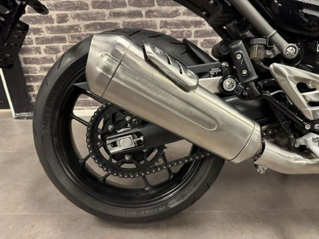 triumph - speed-400