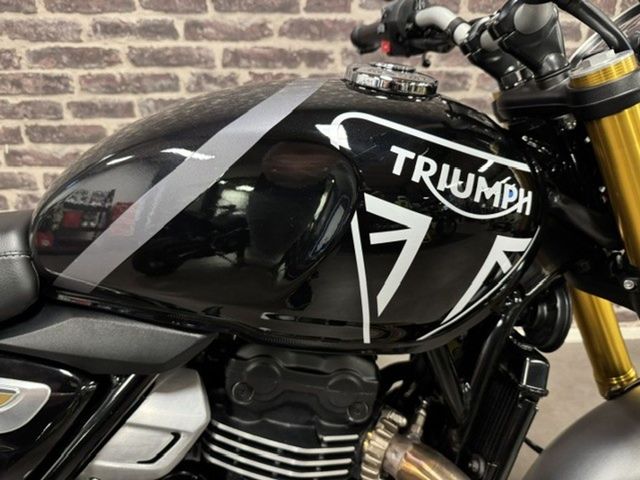 triumph - speed-400