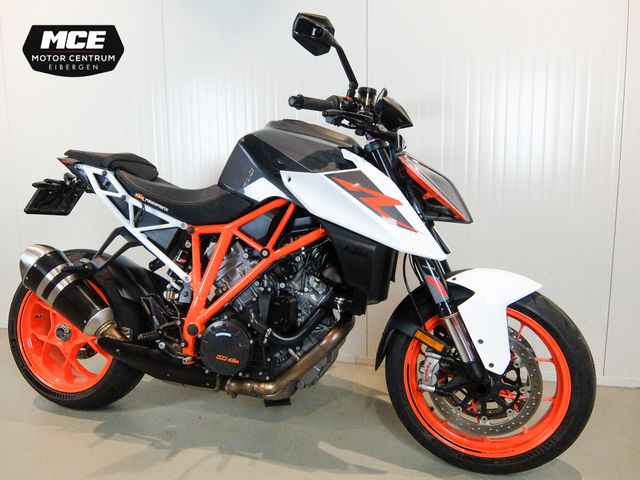 ktm - 1290-super-duke-r