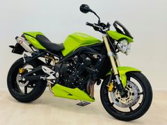 TRIUMPH STREET TRIPLE 675