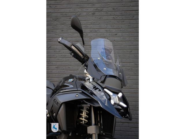 bmw - r-1300-gs-triple-black
