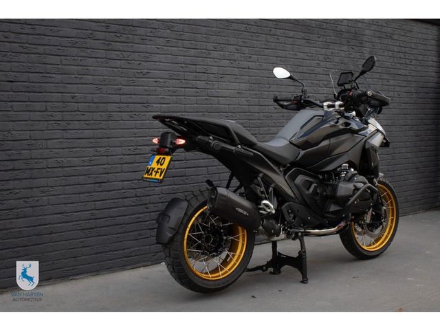 bmw - r-1300-gs-triple-black