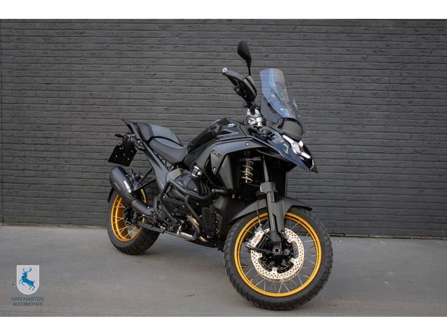 bmw - r-1300-gs-triple-black