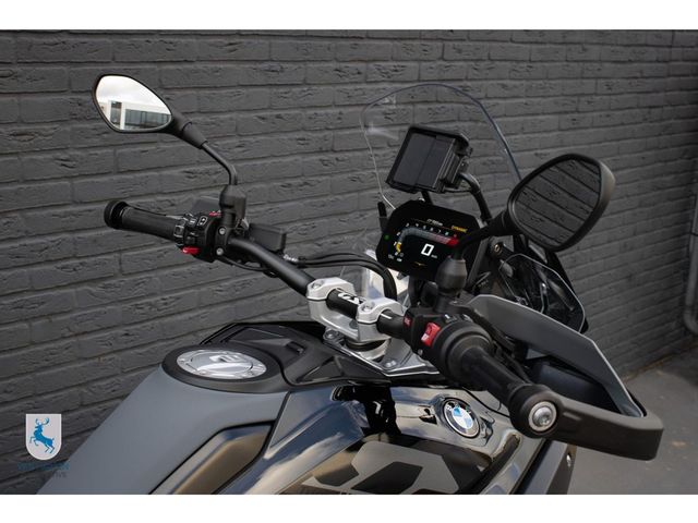 bmw - r-1300-gs-triple-black